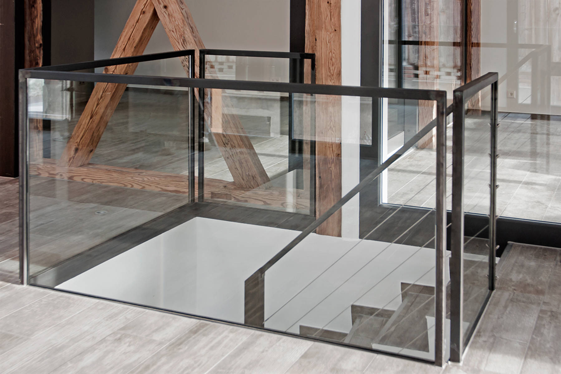 Glasgeländer Drahtseilgeländer Wimmis Gstaad Zweisimmen Spiez Thun Bern Berner Oberland von Niederhäusern AG Metall- und Stahlbau Erlenbach Vonag